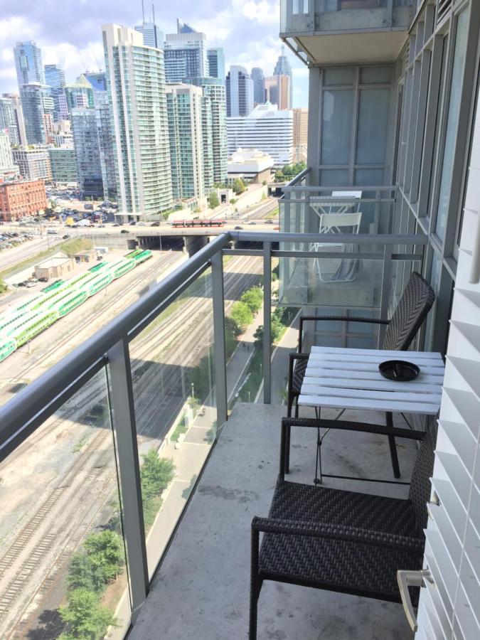 Stylish And Bright 2Br Condo In The Heart Of Downtown Toronto Exterior foto